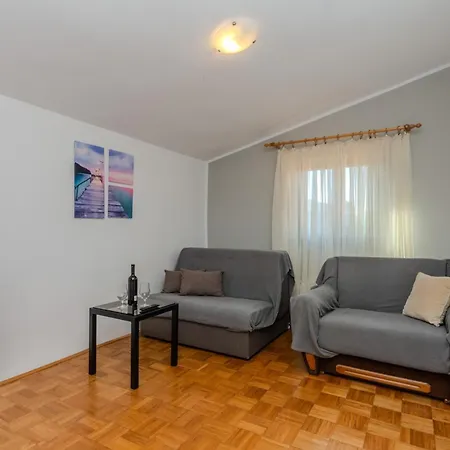 Apartman With Parking Space - 23111