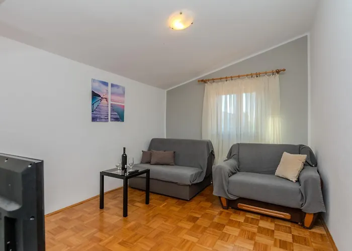 Appartamento With Parking Space - 23111